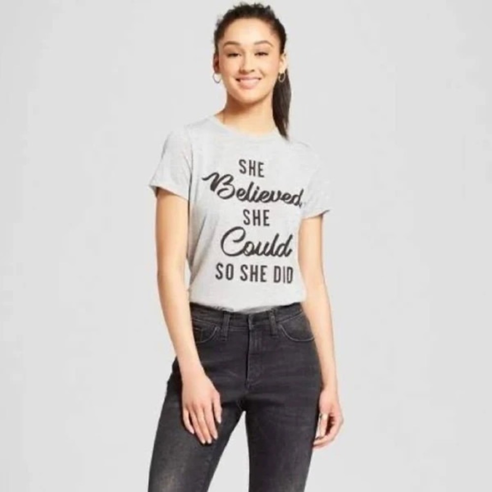 Zoe + Liv T Shirt Junior Medium Gray Graphic Short Sleeve She Believed She Could